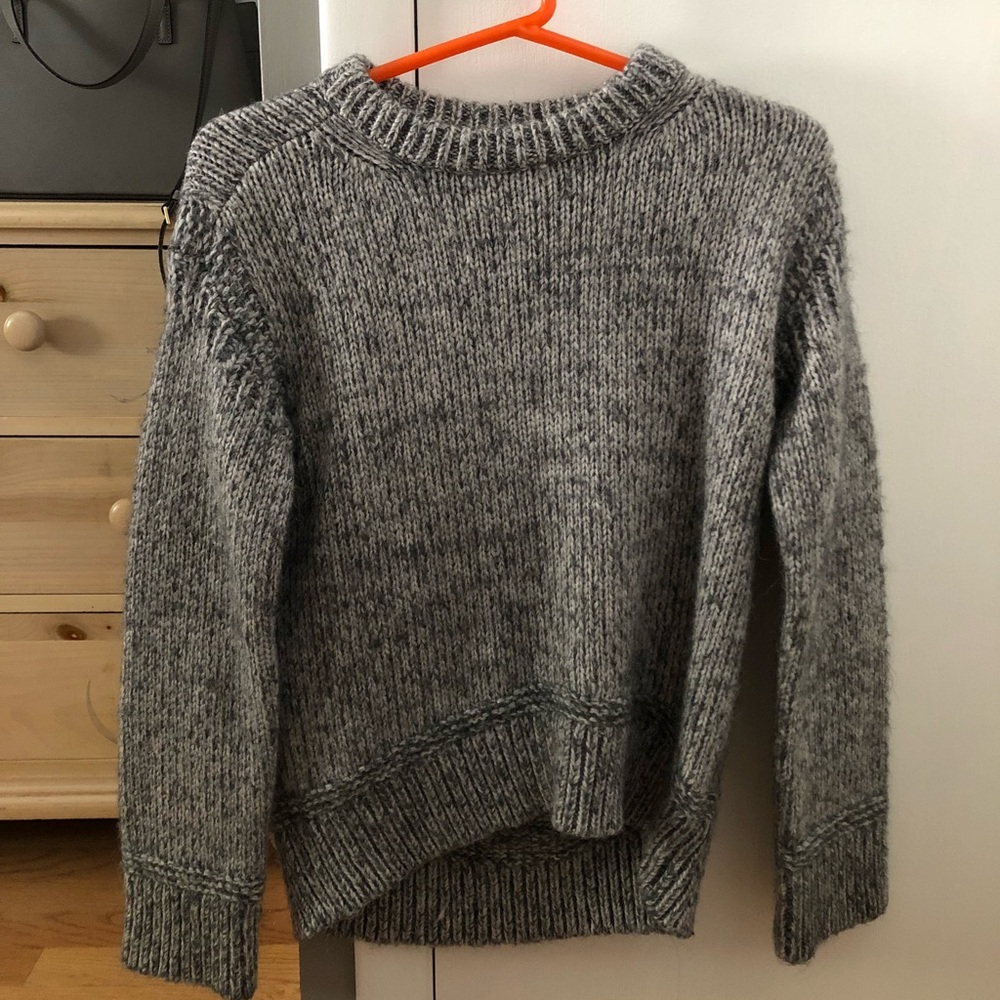 NWOT Calvin Klein Gray Sweater (Size XS/S)